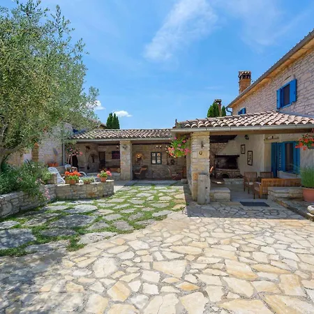 In Sveti Lovrec - Istrien 42149 Holiday home