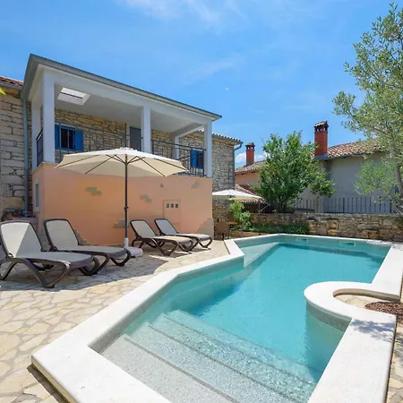 In Sveti Lovrec - Istrien 42149 Holiday home Jakici
