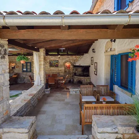 In Sveti Lovrec - Istrien 42149 Holiday home